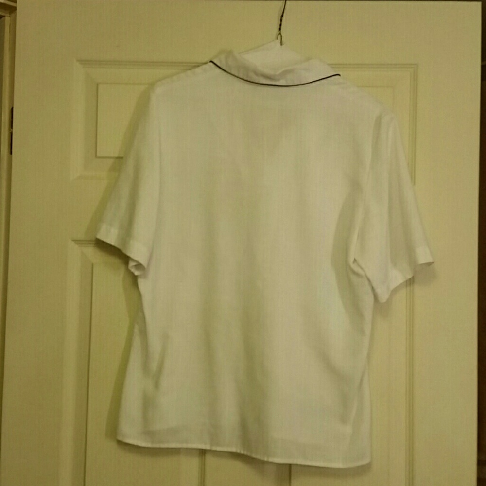Summer top - Picture 2 of 3